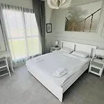 Apartment Helena &