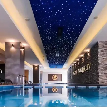 Helena & アパート